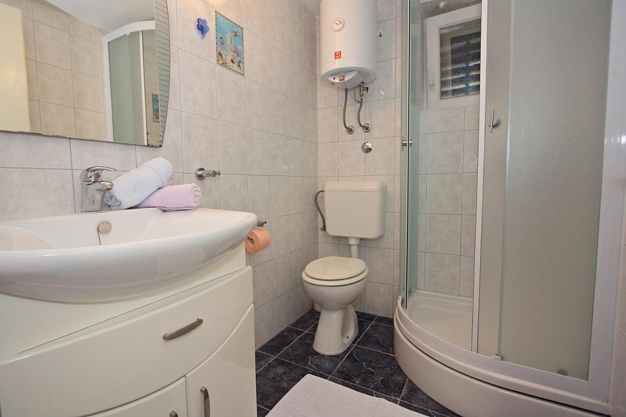 Apartment Zorica Supetar Buitenkant foto