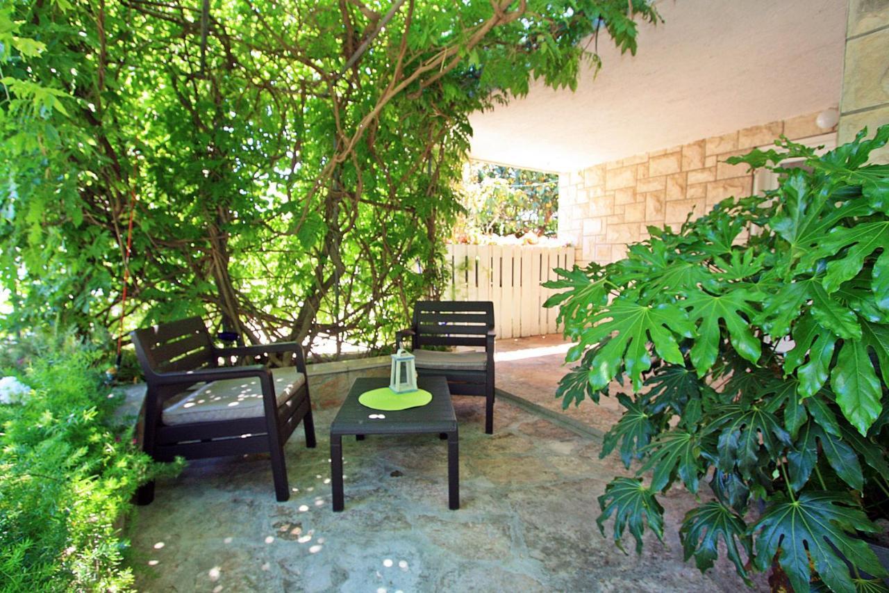 Apartment Zorica Supetar Buitenkant foto