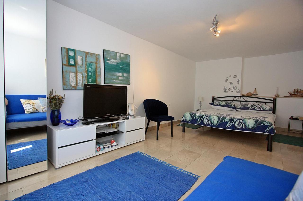 Apartment Zorica Supetar Buitenkant foto